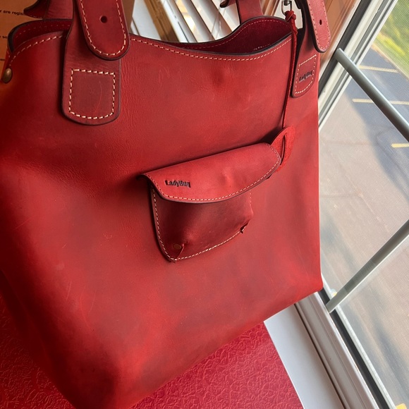Ladybuq Alicia shoulder bag in the Large size and color Red - Picture 2 of 16